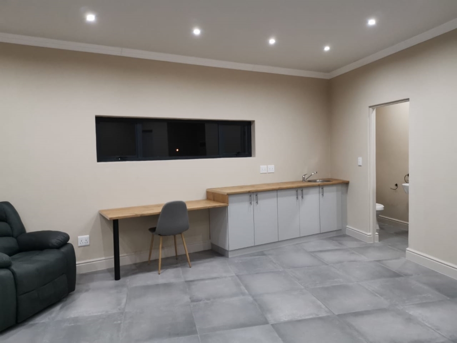 To Let 1 Bedroom Property for Rent in Pinelands Western Cape